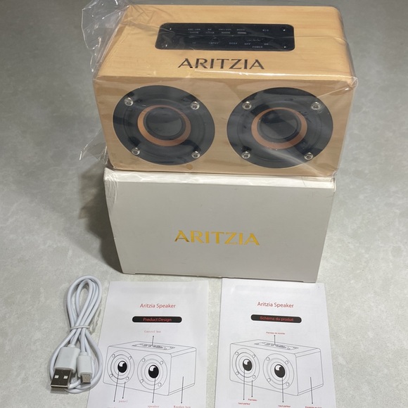 New Aritzia Bluetooth Music Speaker in Box⭐️⭐️⭐️⭐️ - Picture 10 of 15